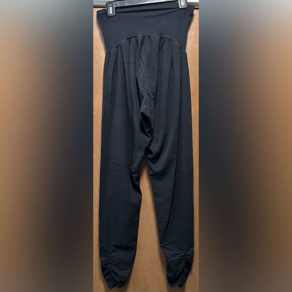 Motherhood Maternity Leggings with Rushed Leg (364) - Picture 3 of 4